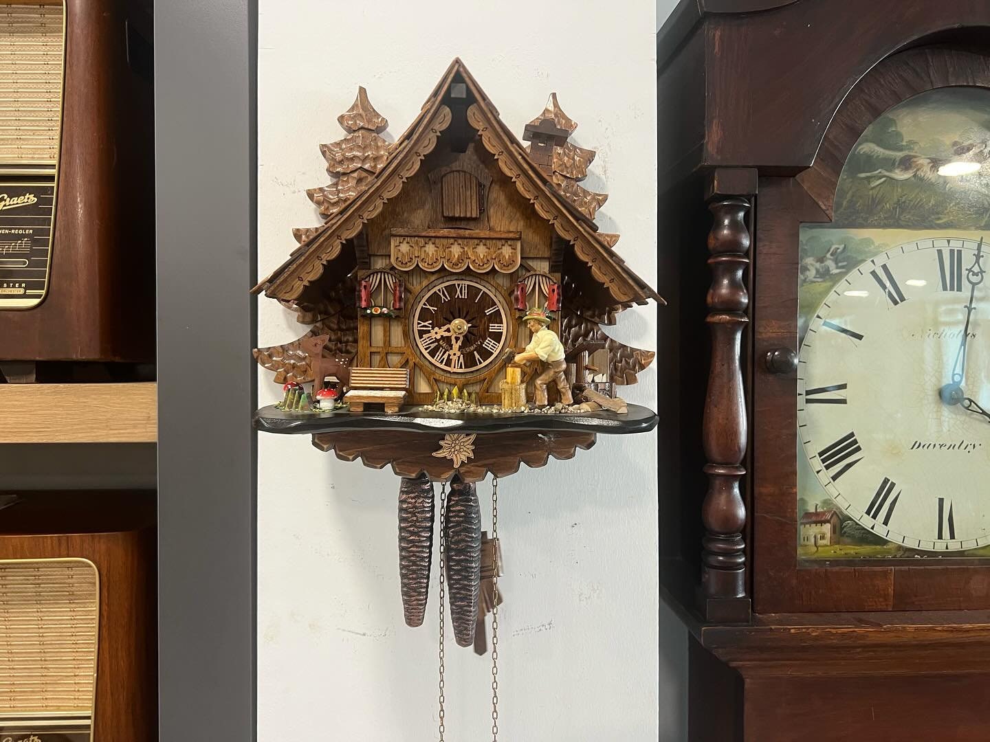 Vintage cuckoo outlet clock