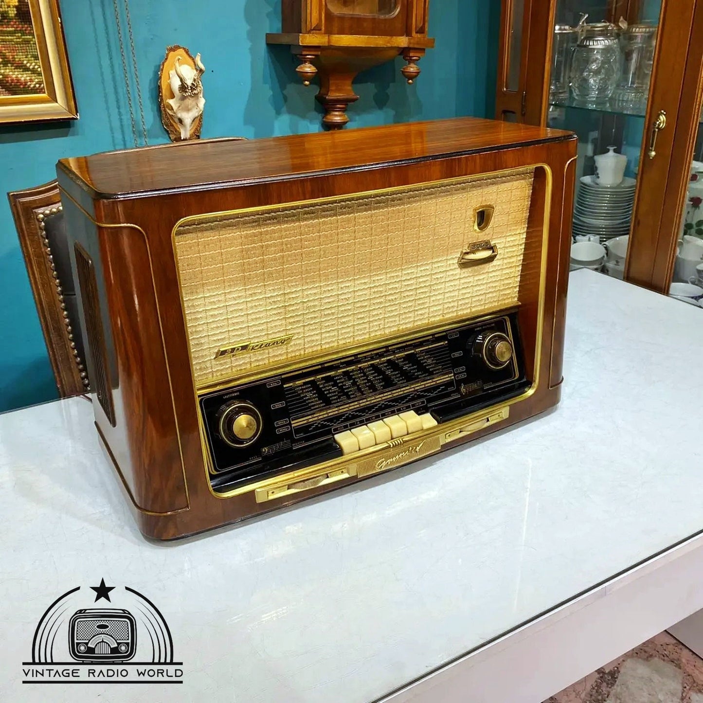 Grundig 3045 - Authentic Vintage Radio, Original Classic, Lamp Radio - Immerse in Nostalgia with Grundig 3045