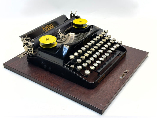 Rare Erika Antique Typewriter - Vintage 1940 Edition in Classic Black - 1940 Model, Best Gift,Antique Typewriter,Europe Typewriter