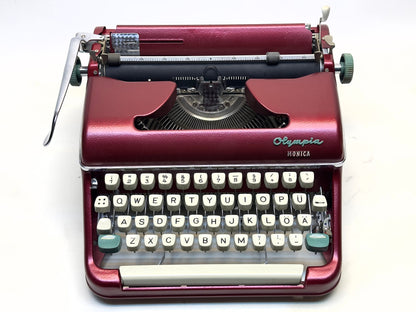 QWERTY Olympia SM4 Typewriter - Red Beauty, A Perfect Gift Choice for Writers and Enthusiasts