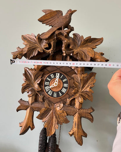 Antique Cuckoo Clock with Wind-Up Mechanism and Wooden Case | 38x30 cm | Collectible Vintage Timepiece