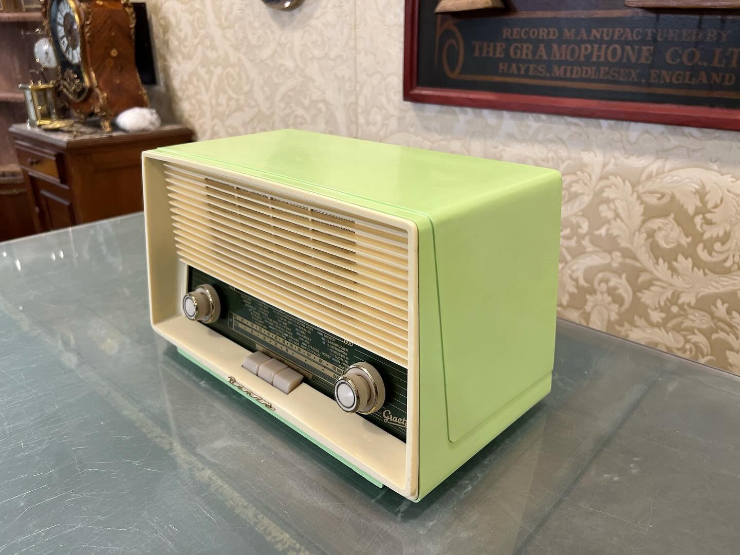 Rare ! Collectible!! Antique Graetz Danza 808 Tube Radio | Rare Green Bakelite Case | Original FM | Flawless Condition