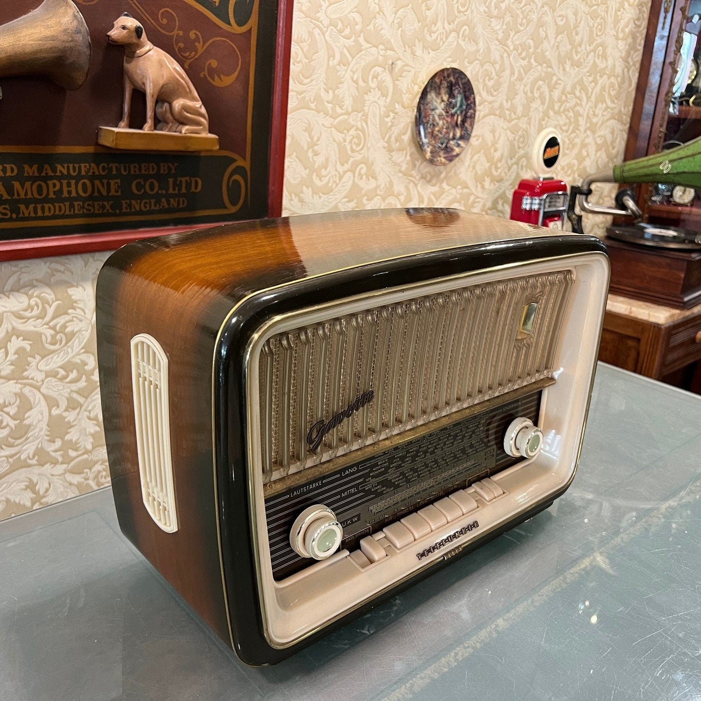 Telefunken Gavotte Tube Radio | Original FM | Factory Finish | High Condition | Fully Functional