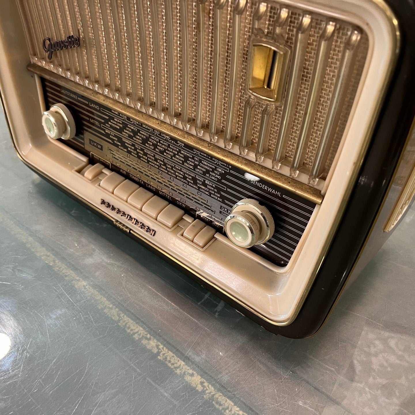 Telefunken Gavotte Tube Radio | Original FM | Factory Finish | High Condition | Fully Functional