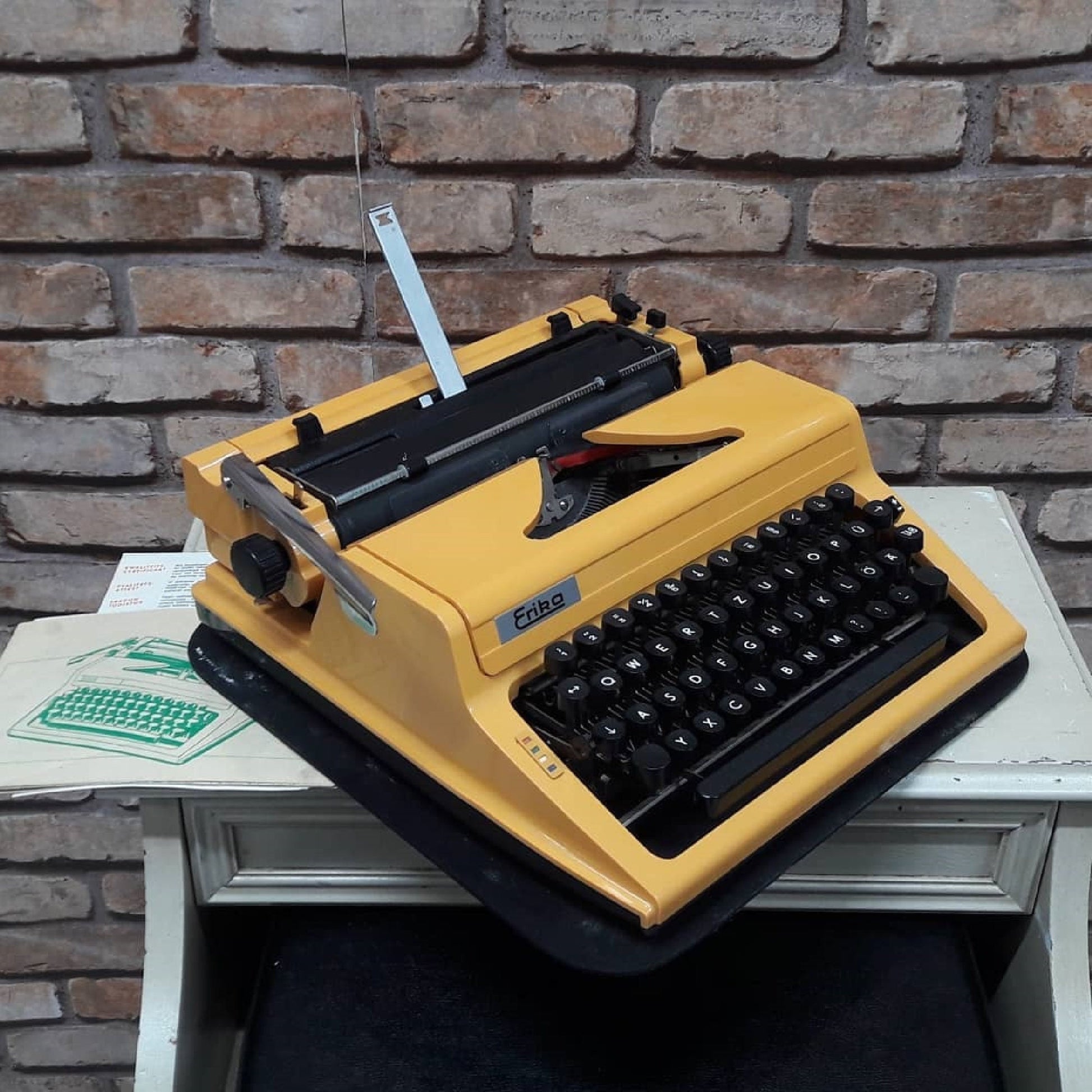 Erika Typewriter| Antique Typewriter | Working Typewriter | Working Perfectly | Fabulous Gift | Typewriter like new