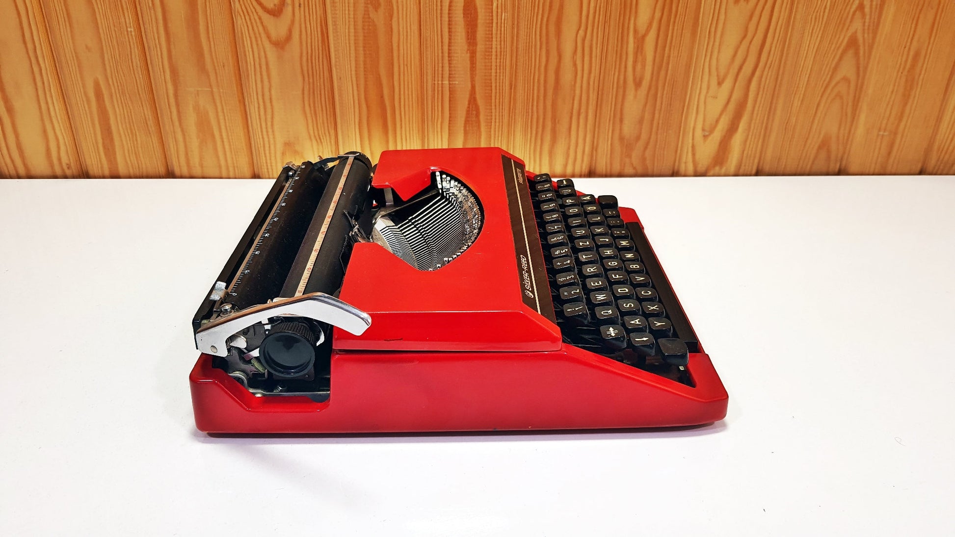 Silver REED Typewriter - Antique Charm, Fully Functional - Like New Condition,typewriter working