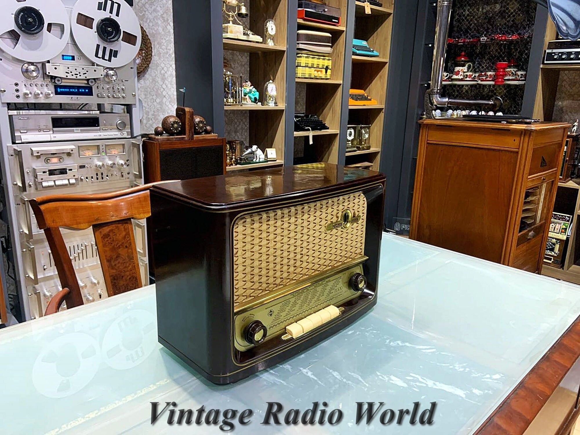 Old radio online world