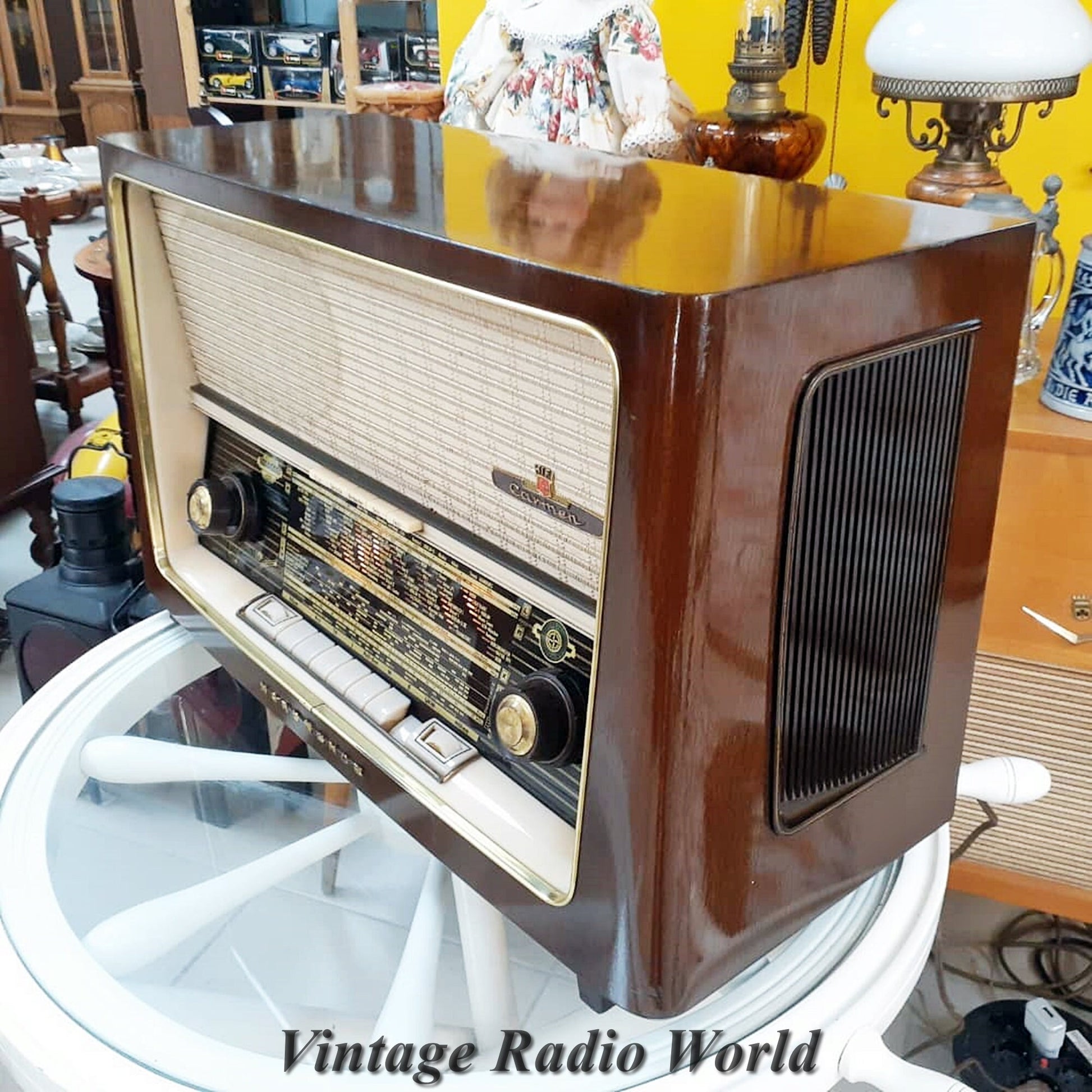 Nordmende Carmen Radio | Vintage Elegance with Lamp Feature